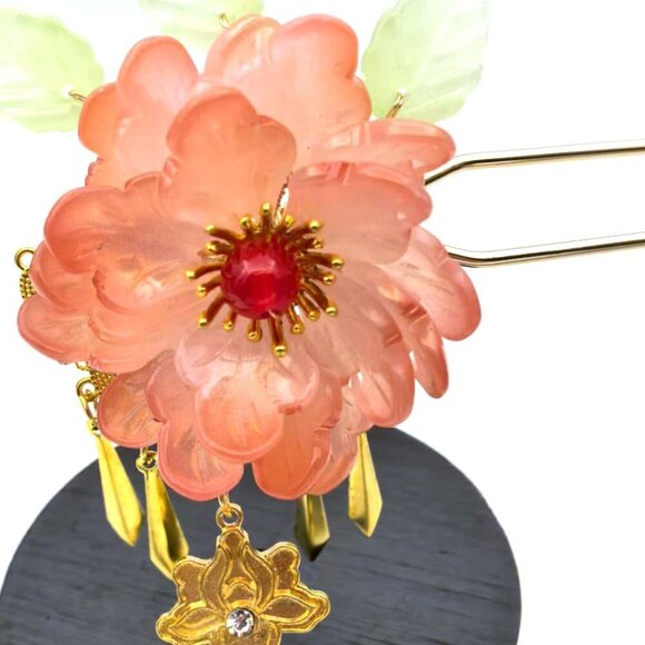 Gorgeous Floral Hairpin with Japanese Gold Accents main image 4